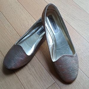 Steve Madden gold flats